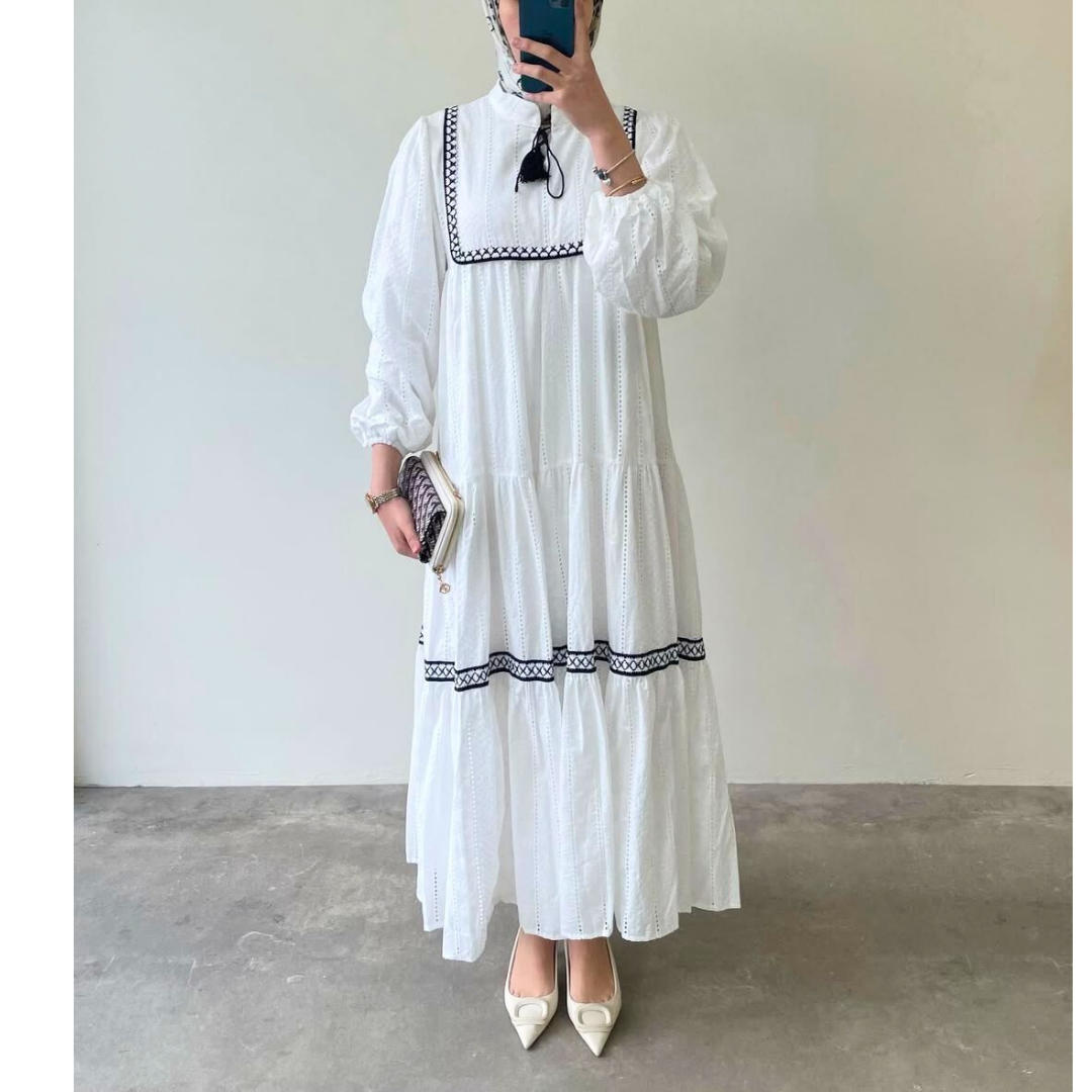Robe BRODERIE