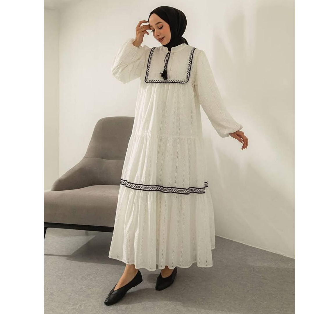 Robe BRODERIE